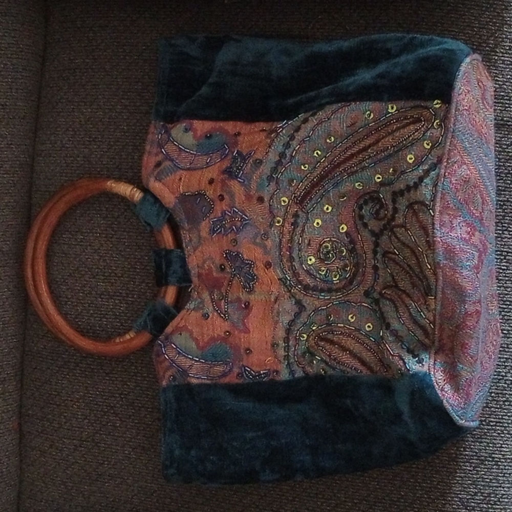 Velvet Bag 🍵🪷 Paisley Teal Multi-colored Beaded